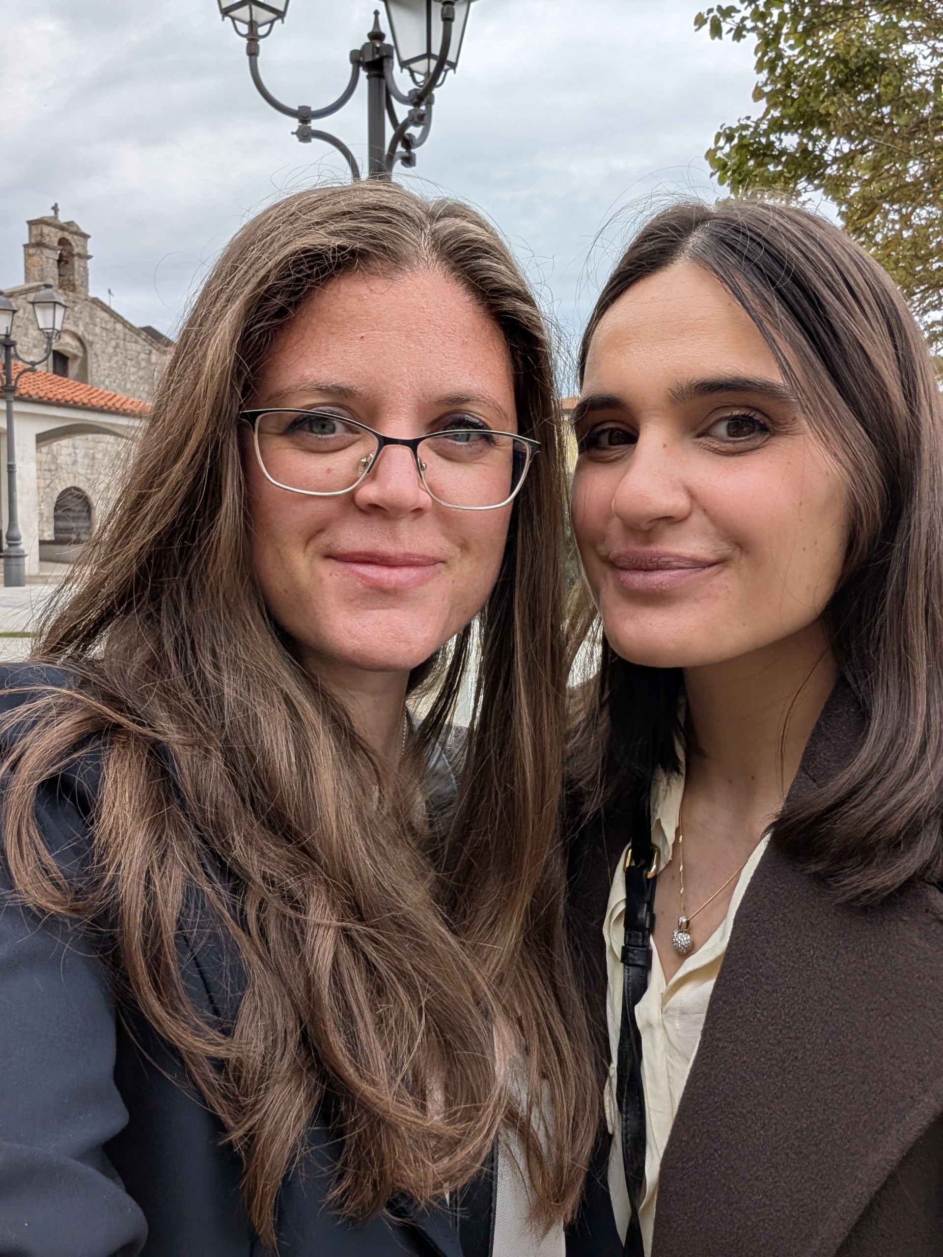 Annabelle e Virginia, traduttrici freelance in Sardegna